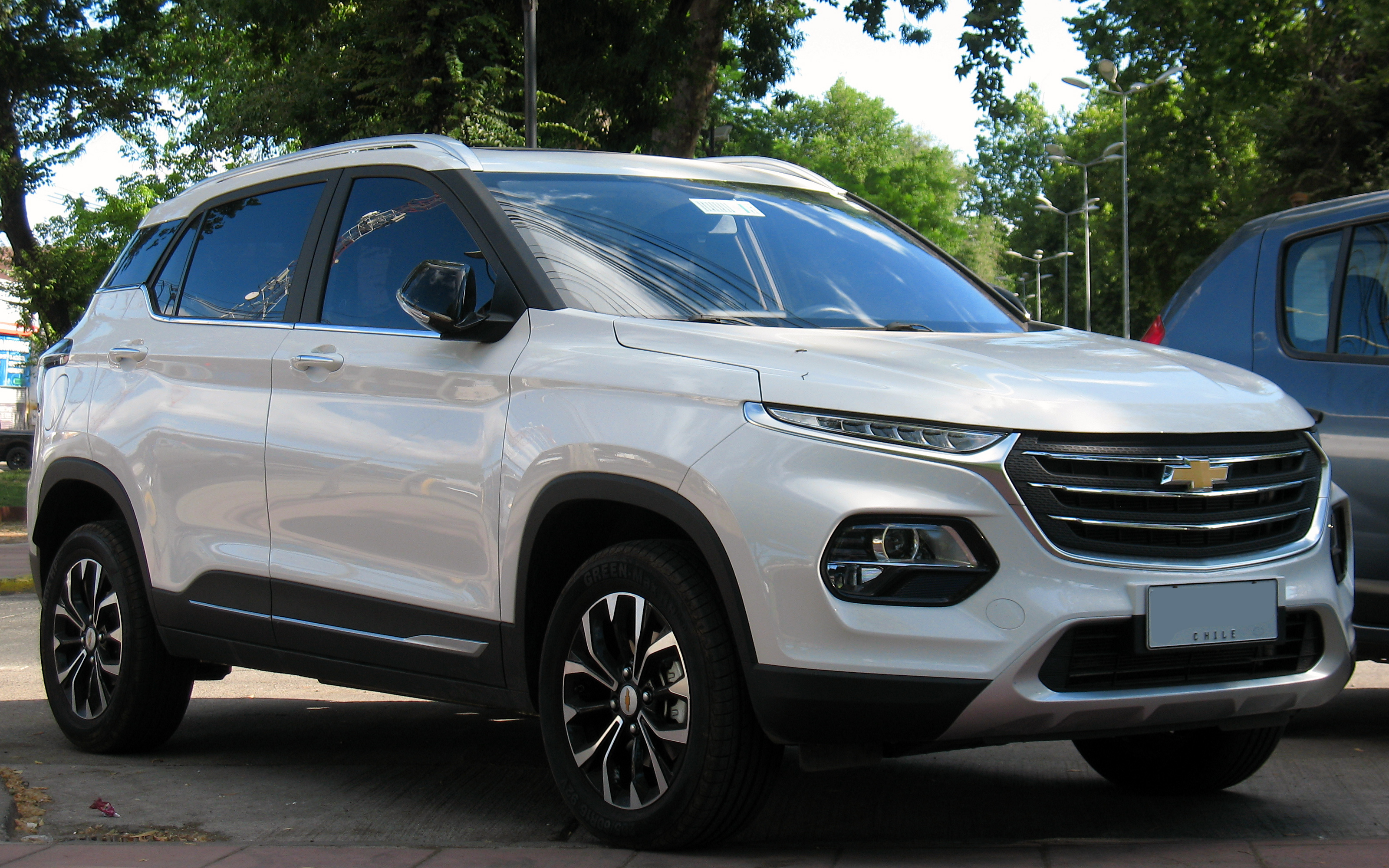 Chevrolet Groove & Chery Tiggo 2